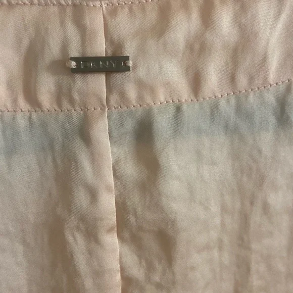 DKNY V Neck Silky Peach Sleeveless Blouse - Picture 4 of 6